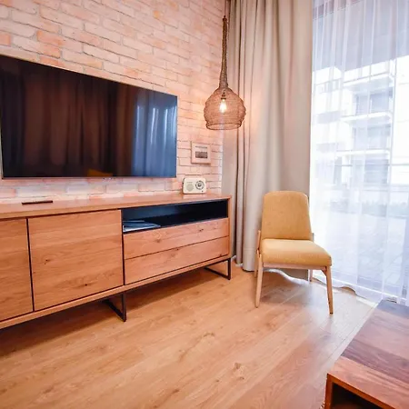 Apartament Z Sypialnia, Parkingiem I Tarasem 46M * 斯维诺乌伊希切