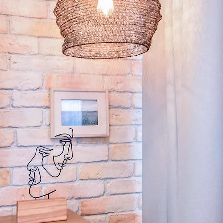 Apartament Z Sypialnia, Parkingiem I Tarasem 46M * 斯维诺乌伊希切